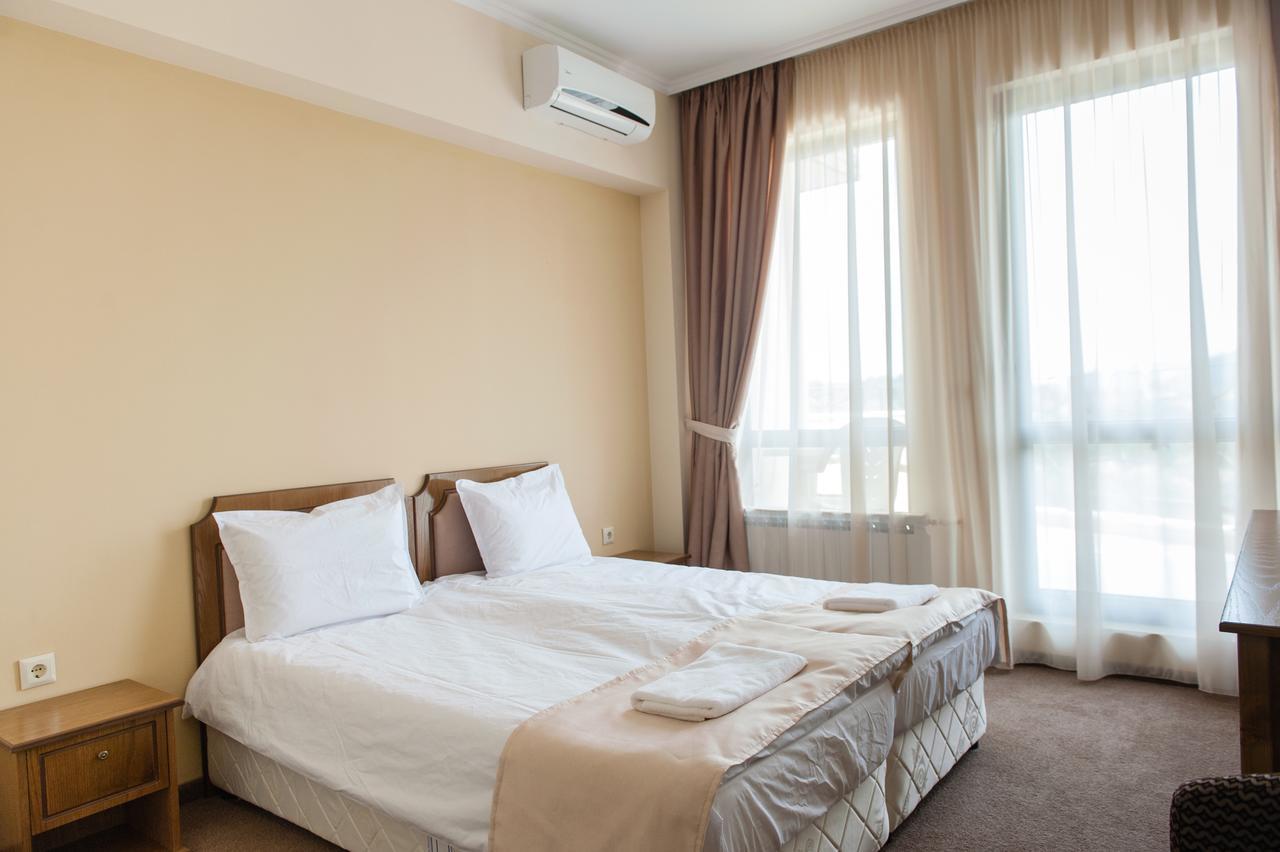 تارغوفيشته Hotel Chateau Des Bergers المظهر الخارجي الصورة